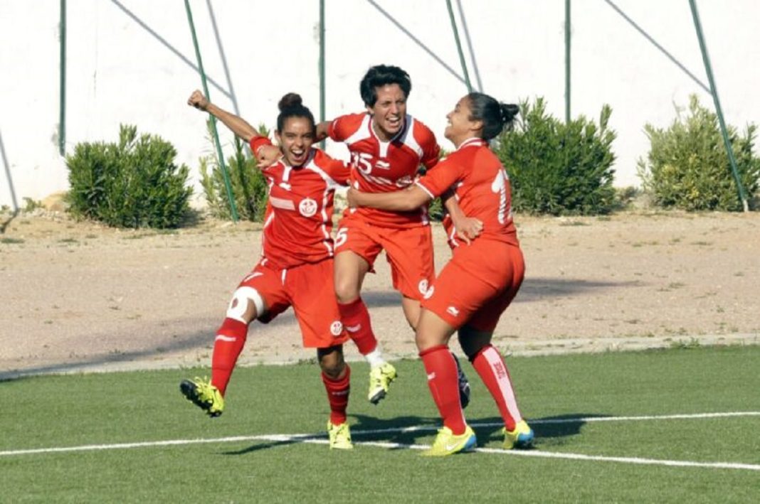 Des joueuses tunisiennes cÃ©lÃ¨brent leur but