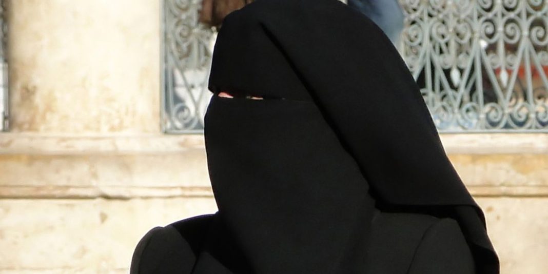 Port du niqab