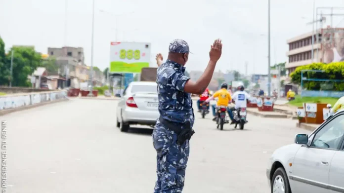 ContrÃ´le Visite technique automobile BeÌnin